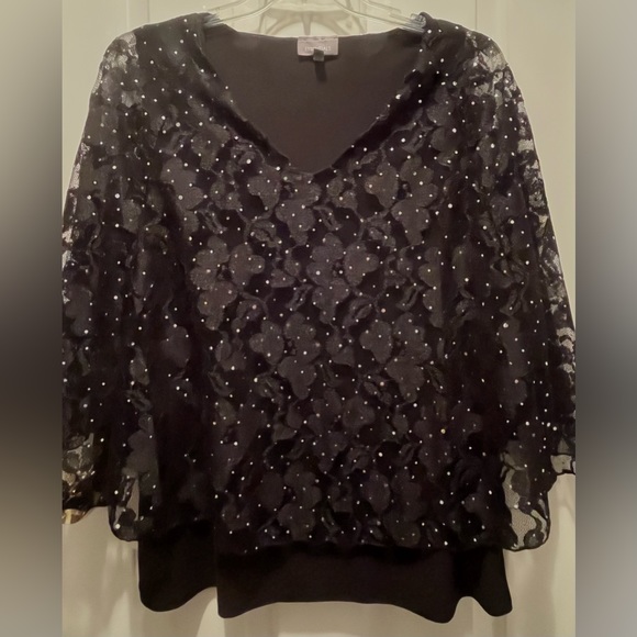 Essentials Womens 1X Black Lace V-Neck Bling Poncho Top - Picture 1 of 9